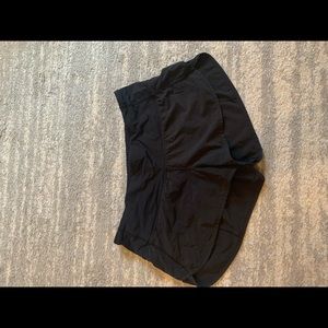 Lululemon- Speed Up Low-Rise Lined Short 2.5"